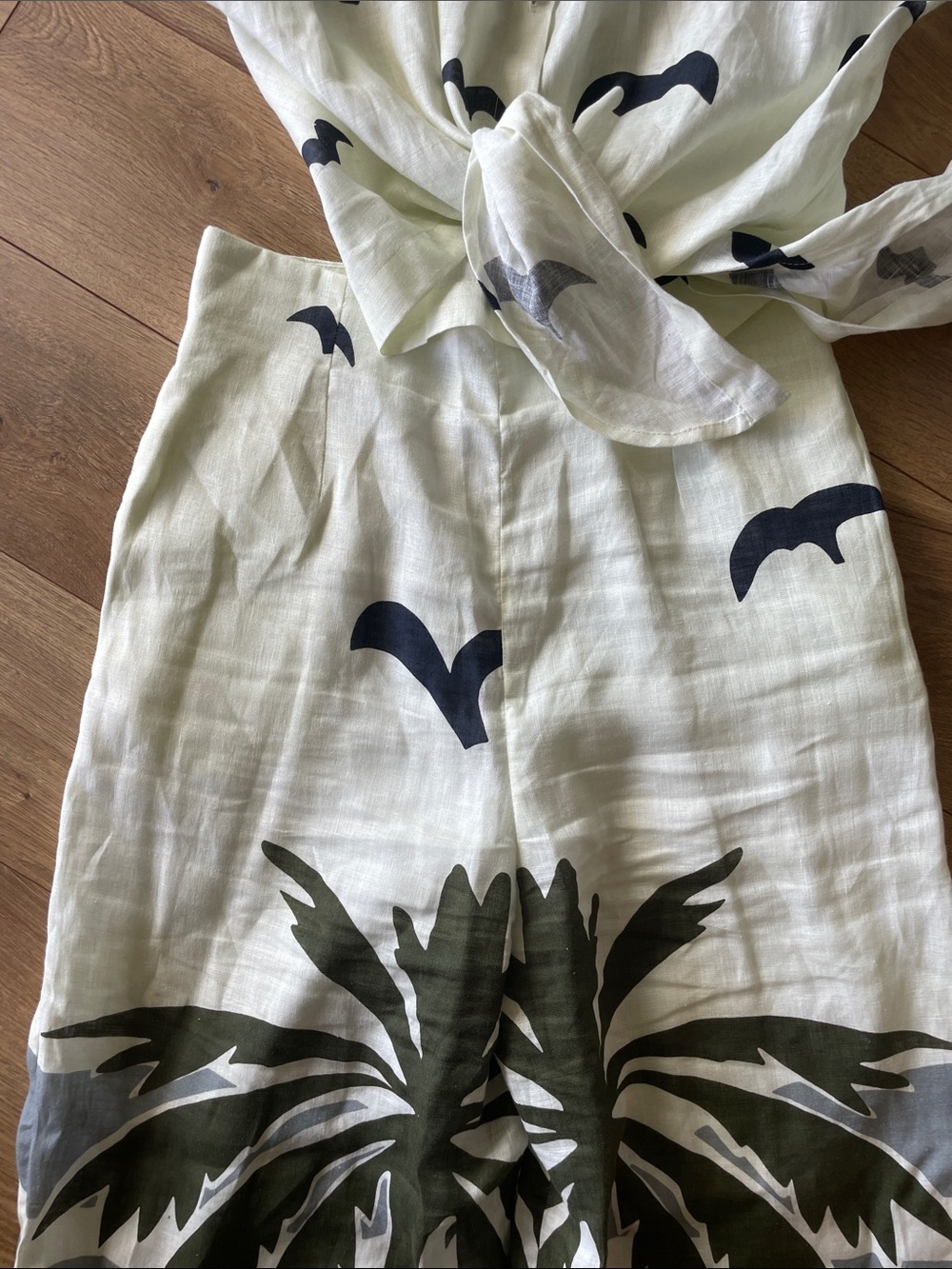 Tropical Palm Print Wide-Leg with separate top. White/Green/Orange - Picture 6 of 10